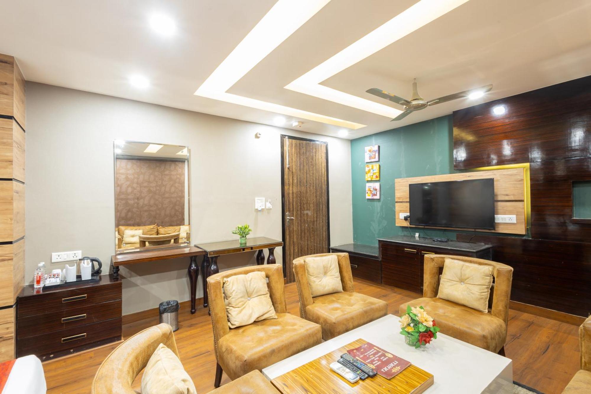 Hotel Gold Souk - Karol Bagh Delhi  Exteriör bild