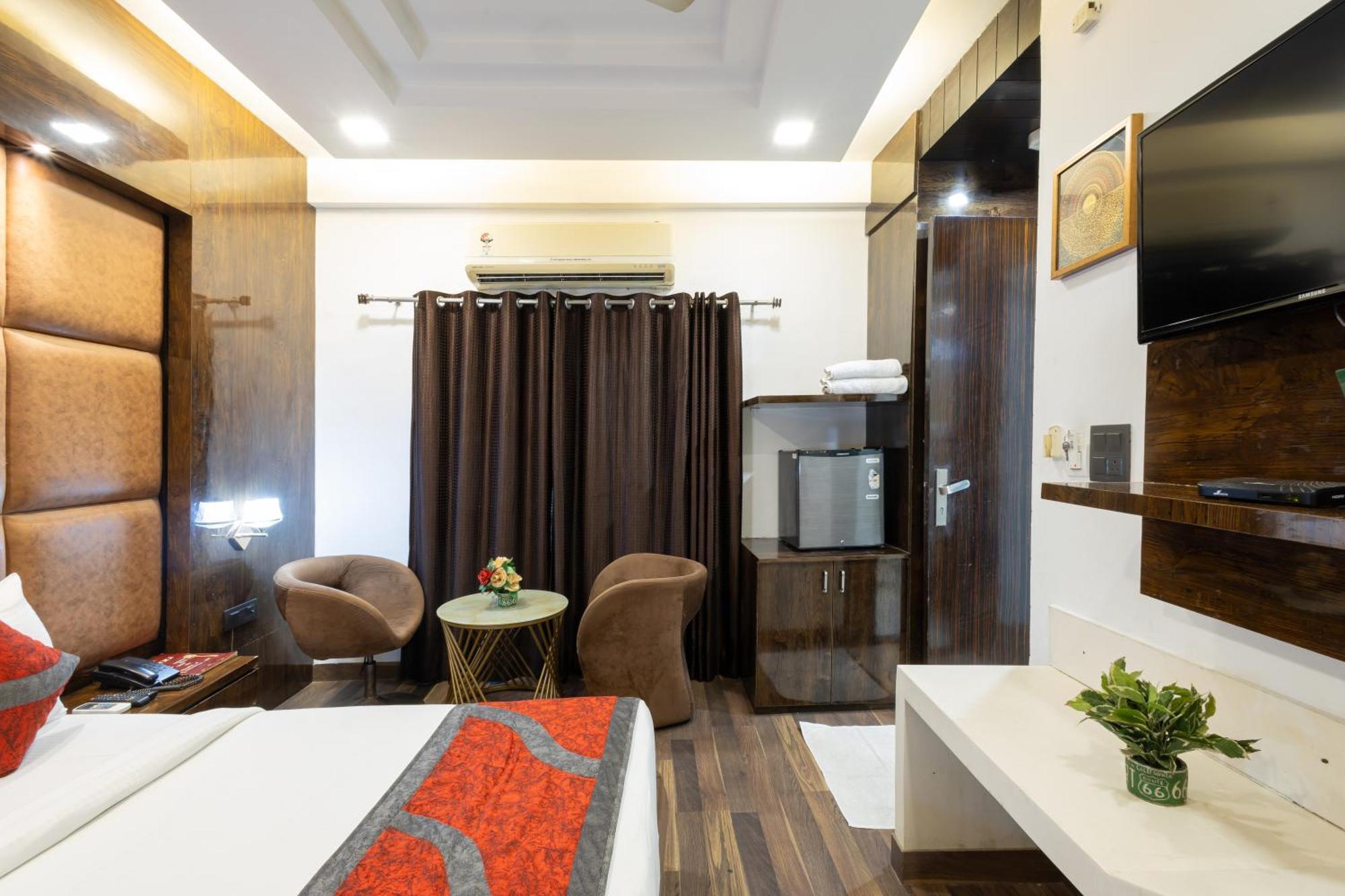 Hotel Gold Souk - Karol Bagh Delhi  Exteriör bild