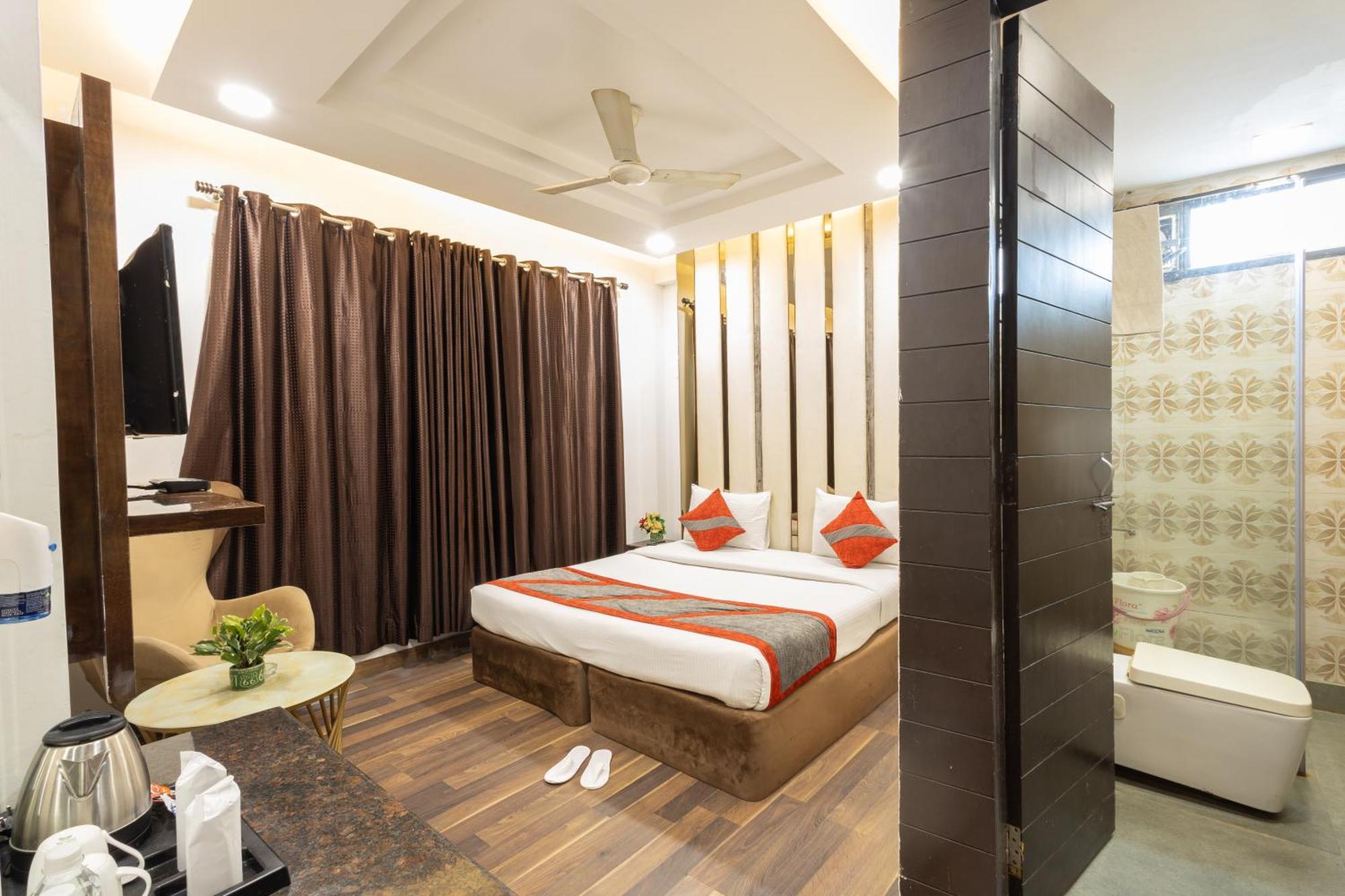 Hotel Gold Souk - Karol Bagh Delhi  Exteriör bild
