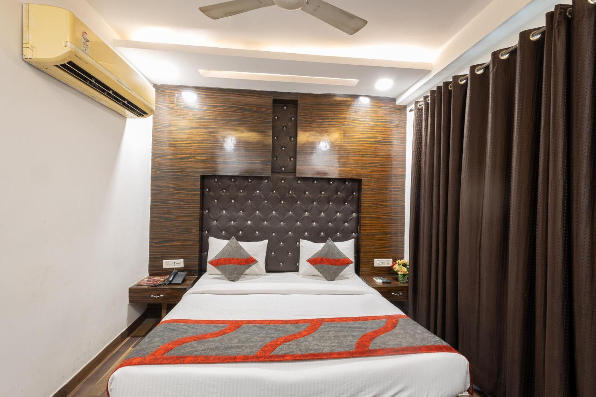Hotel Gold Souk - Karol Bagh Delhi  Exteriör bild